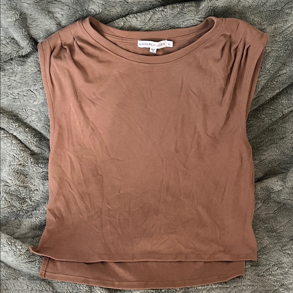 Sincerly Jules Sleeveless Crewneck Tank Top - Rust Brown